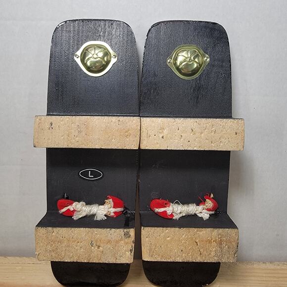 Japanese Wooden Clogs / Sandals - Size Japanese Medium (Women's 8 Narrow) - Picture 2 of 6